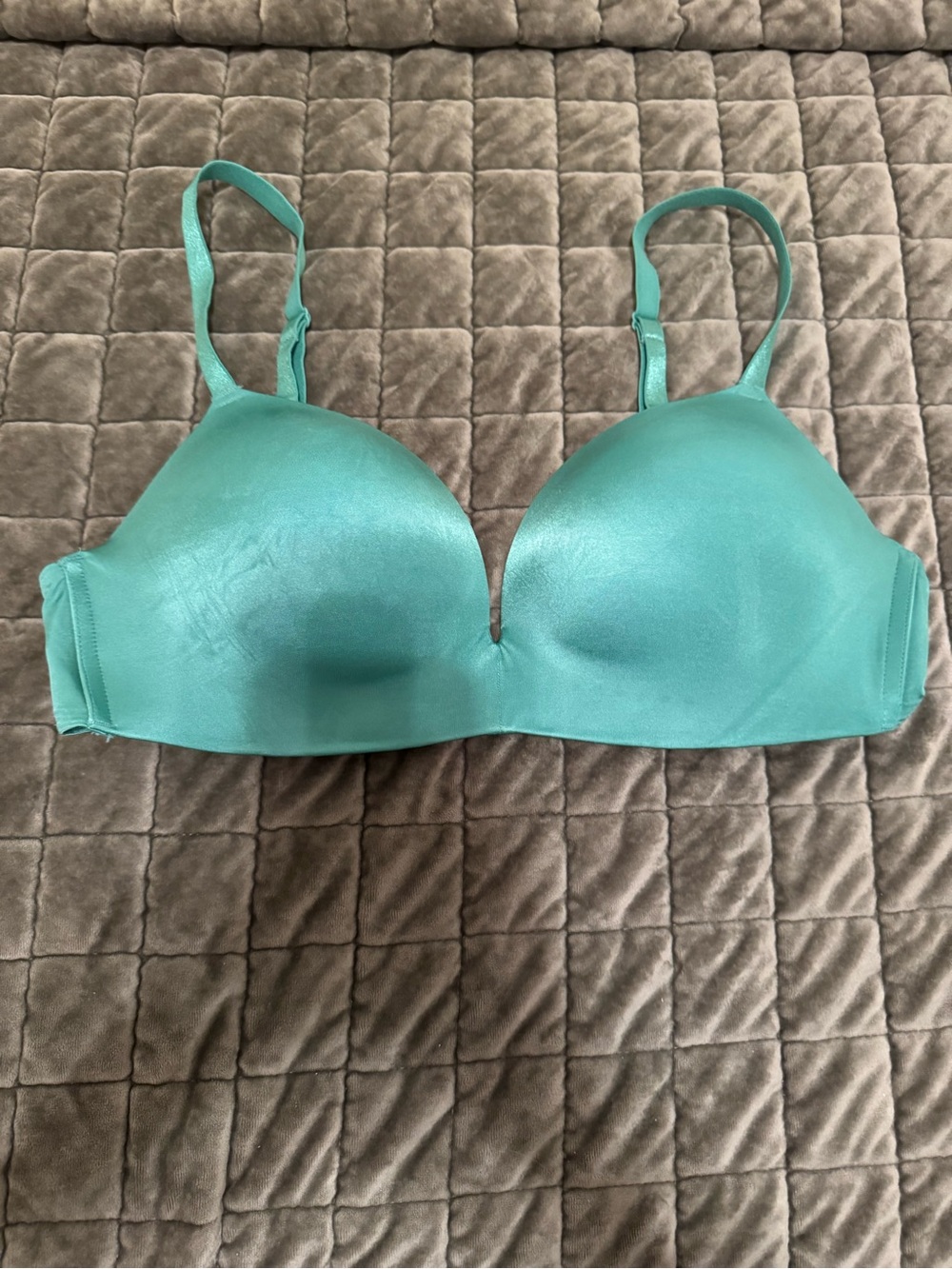 Auden Smooth Molded T-Shirt Bra in Teal Green